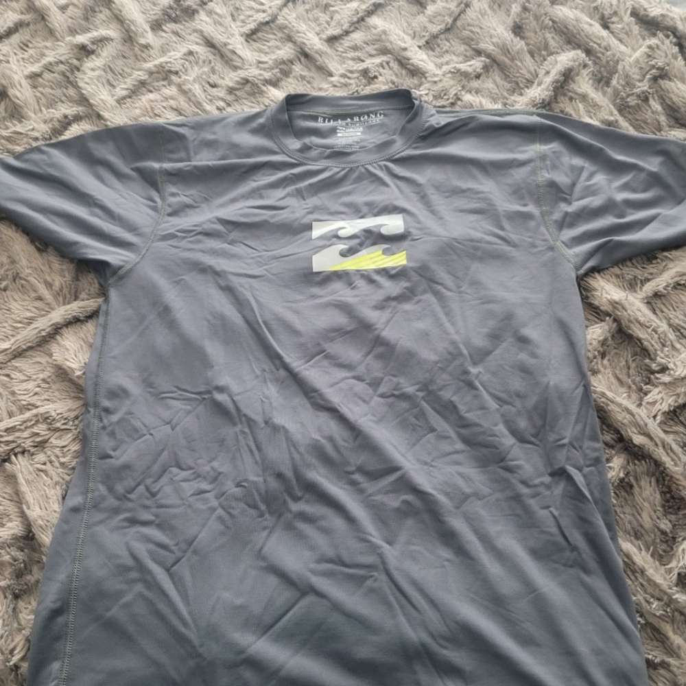 Mens Billabong Rash gaurd sz med
